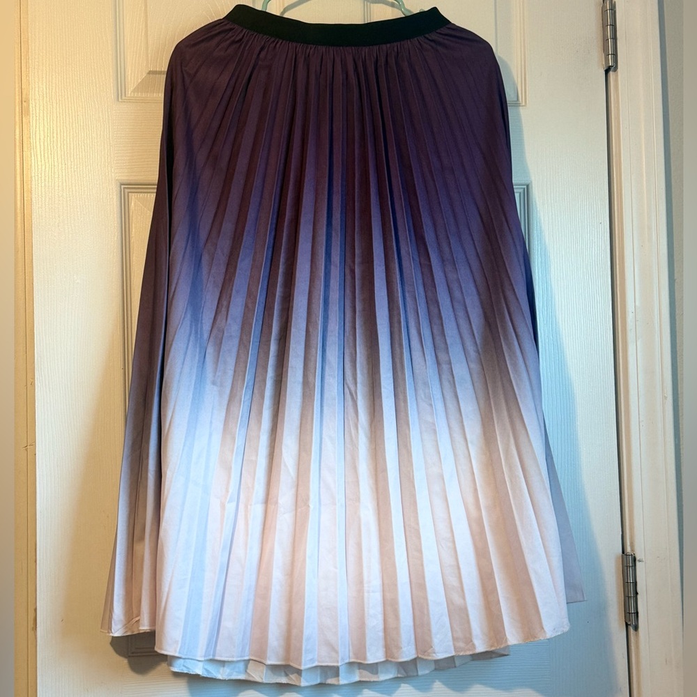 Pleated skirt